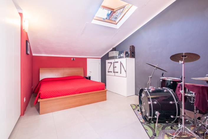 Image No.46-5 Bed Townhouse for sale