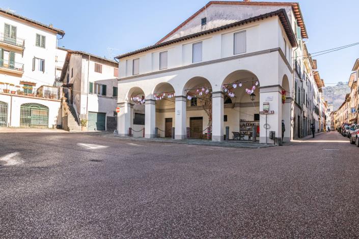 Image No.58-5 Bed Townhouse for sale