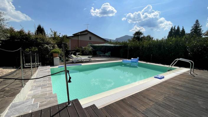 Image No.8-2 Bed Semi-Detached for sale