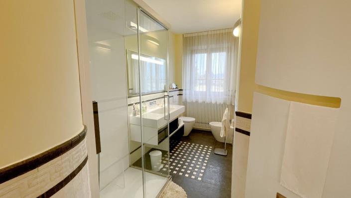 Image No.22-2 Bed Semi-Detached for sale