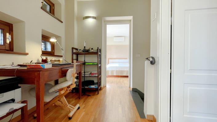 Image No.32-2 Bed Semi-Detached for sale