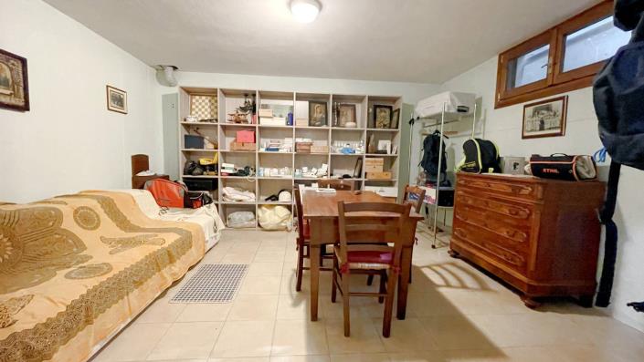 Image No.44-2 Bed Semi-Detached for sale