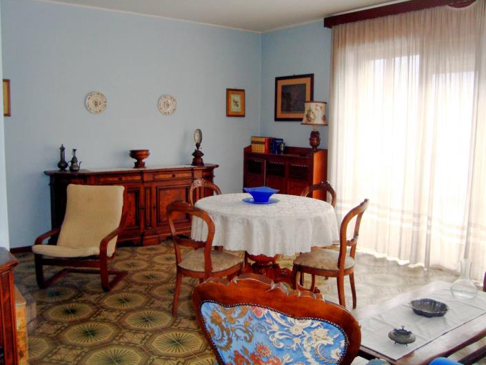 Image No.4-6 Bed Villa for sale