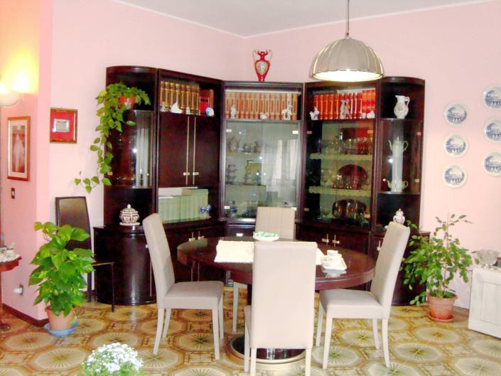 Image No.7-6 Bed Villa for sale