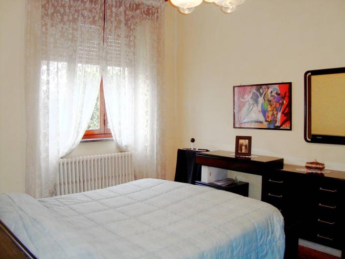 Image No.3-6 Bed Villa for sale