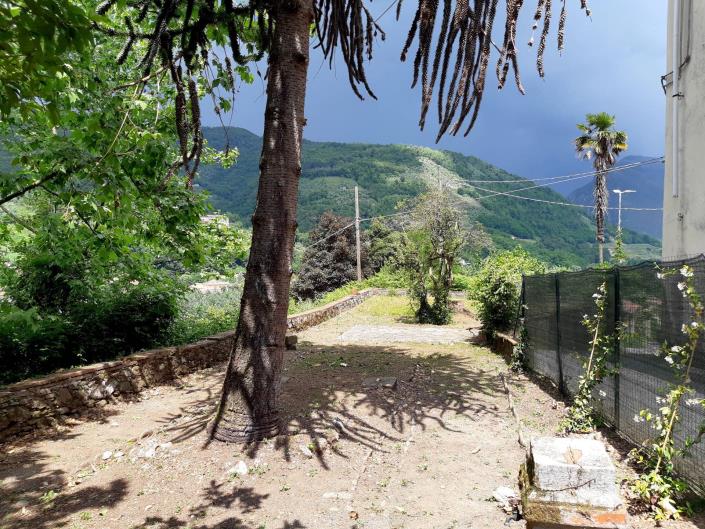 Image No.10-7 Bed Townhouse for sale