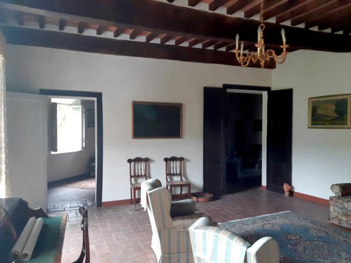 Image No.50-7 Bed Townhouse for sale