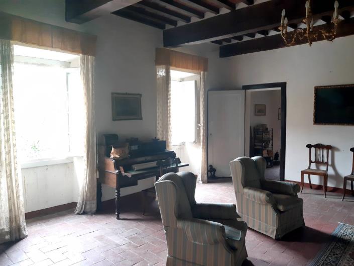 Image No.52-7 Bed Townhouse for sale