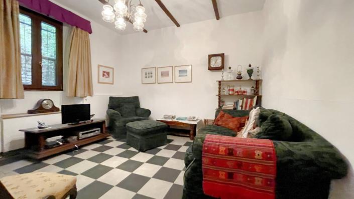 Image No.18-4 Bed Country Property for sale