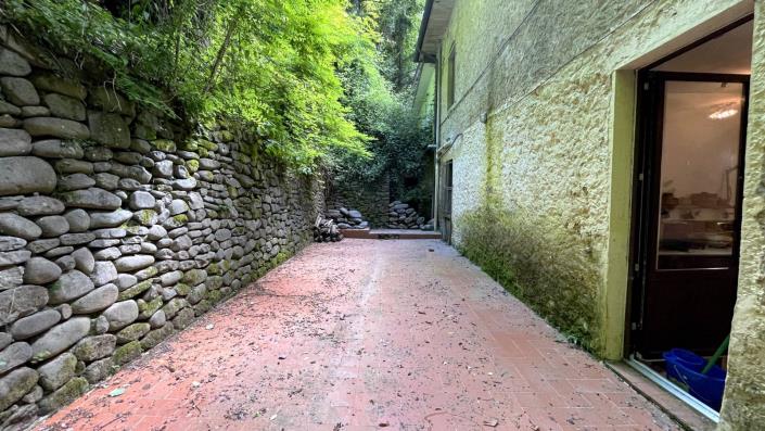 Image No.25-4 Bed Country Property for sale