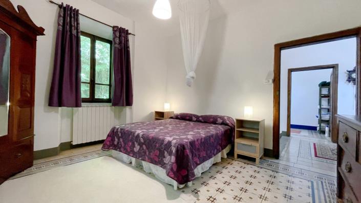 Image No.39-4 Bed Country Property for sale