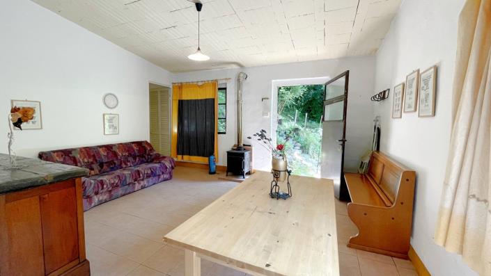 Image No.49-4 Bed Country Property for sale