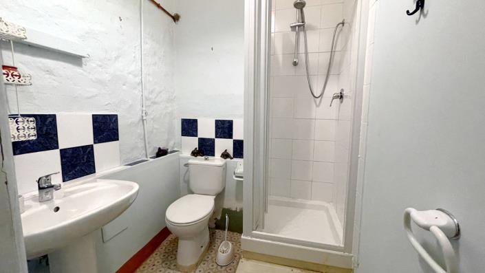 Image No.56-4 Bed Country Property for sale