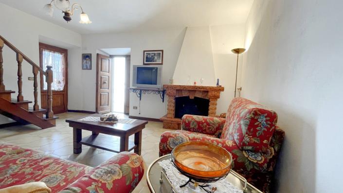 Image No.17-2 Bed Townhouse for sale