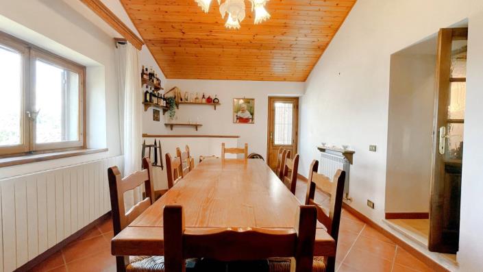 Image No.26-2 Bed Townhouse for sale