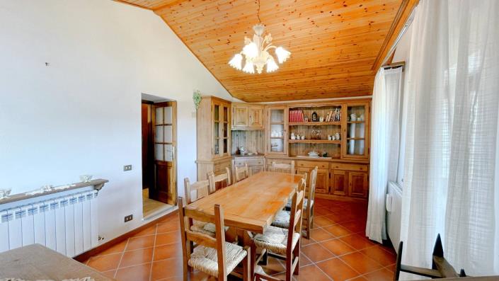 Image No.29-2 Bed Townhouse for sale