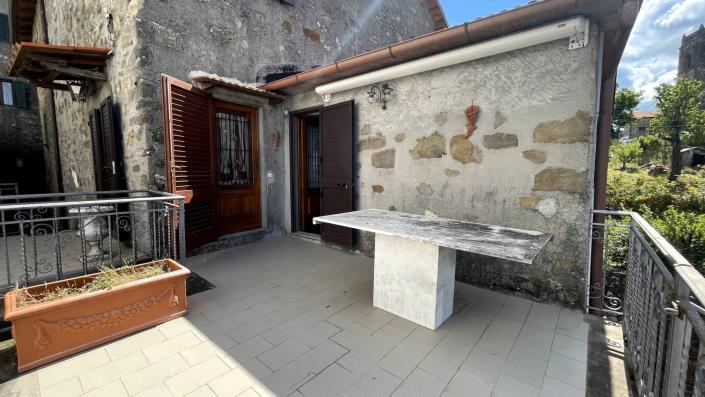 Image No.31-2 Bed Townhouse for sale