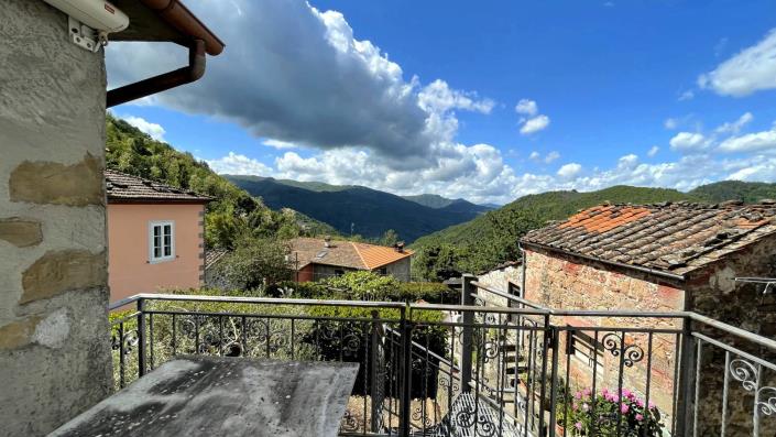 Image No.32-2 Bed Townhouse for sale