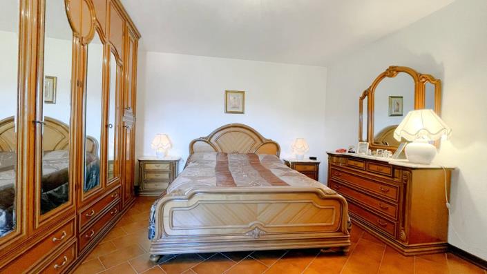 Image No.42-2 Bed Townhouse for sale