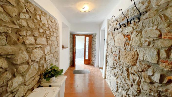 Image No.50-2 Bed Townhouse for sale