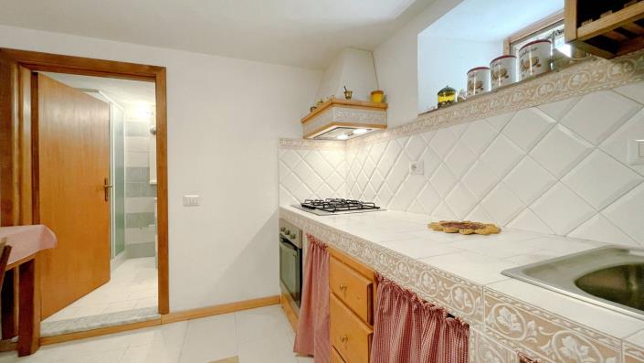 Image No.52-2 Bed Townhouse for sale