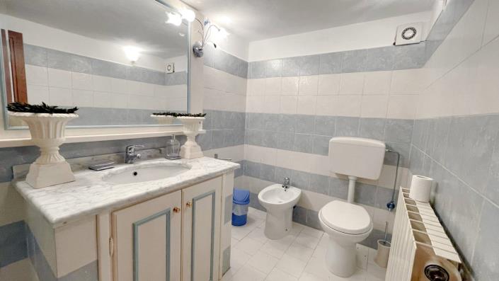 Image No.4-2 Bed Townhouse for sale