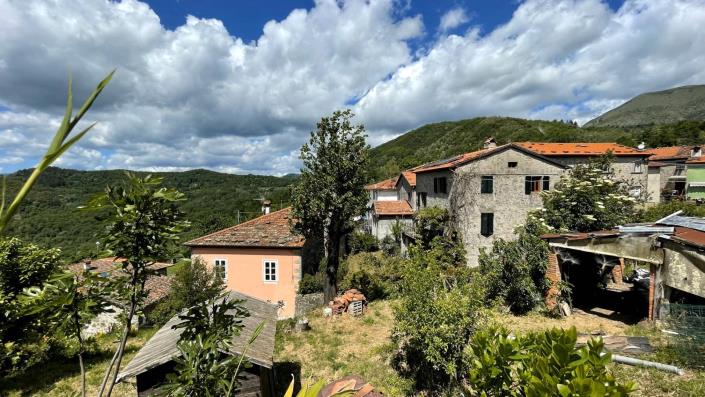 Image No.57-2 Bed Townhouse for sale