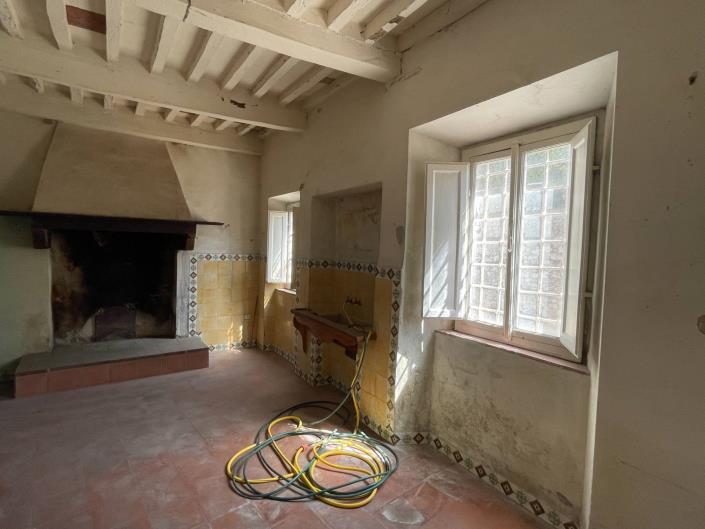 Image No.6-Maison de village de 3 chambres à vendre à Lucca