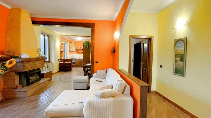 Image No.11-3 Bed Apartment for sale