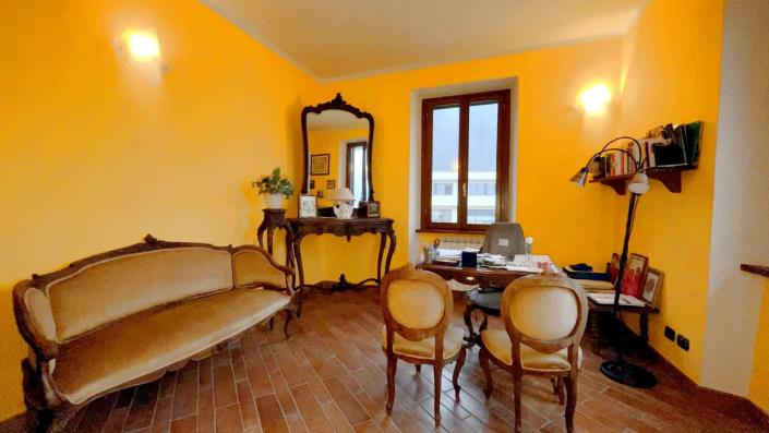 Image No.24-3 Bed Apartment for sale