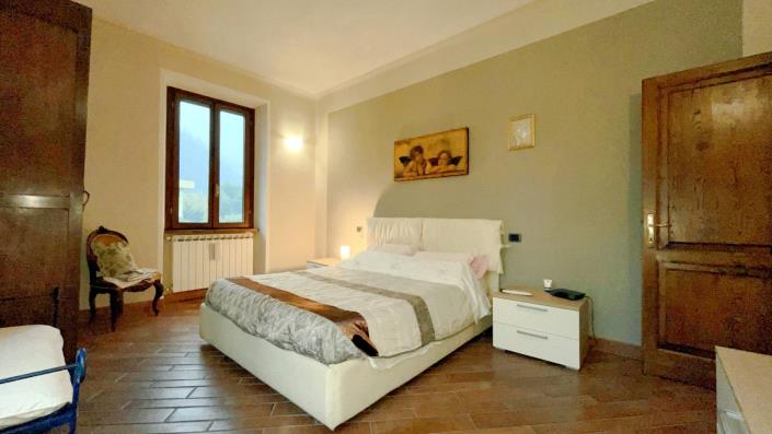 Image No.3-3 Bed Apartment for sale