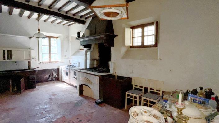 Image No.21-12 Bed Villa for sale