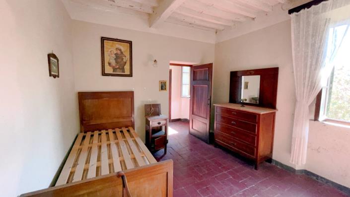 Image No.7-12 Bed Villa for sale