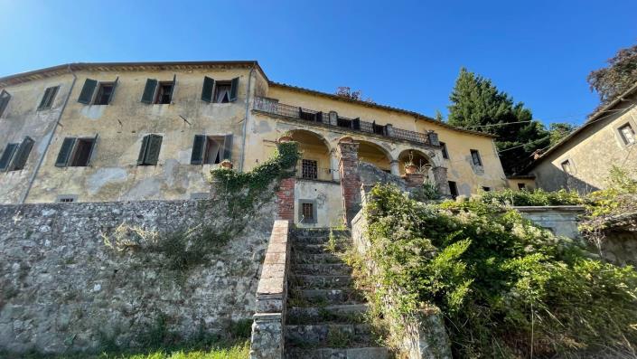 Image No.47-12 Bed Villa for sale