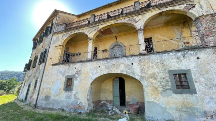 Image No.55-12 Bed Villa for sale