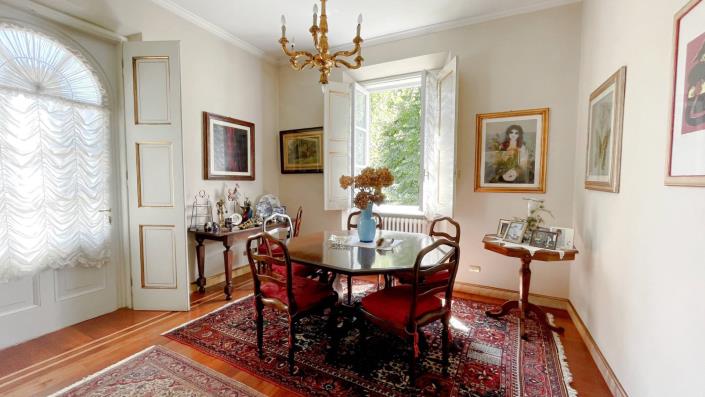 Image No.28-5 Bed Villa for sale