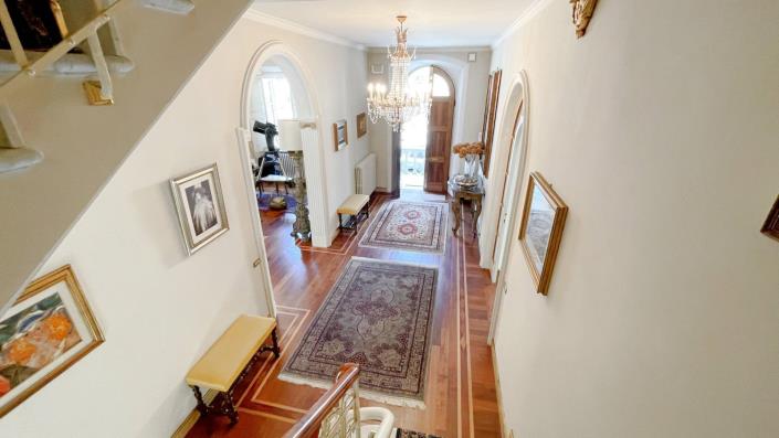 Image No.5-5 Bed Villa for sale