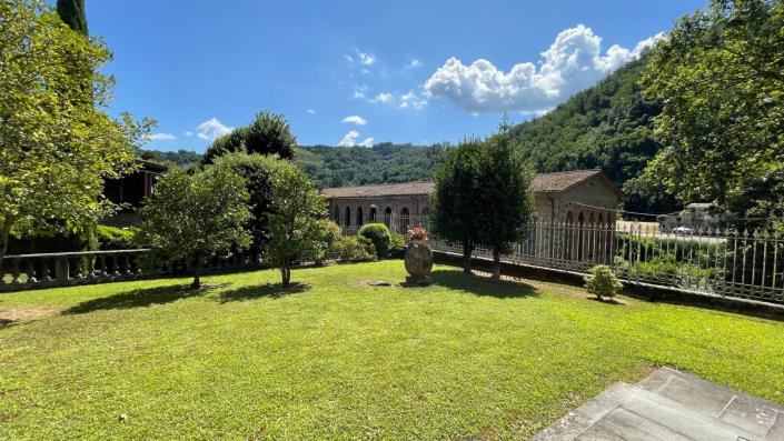 Image No.53-5 Bed Villa for sale