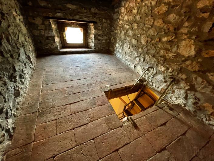 Image No.51-3 Bed Townhouse for sale