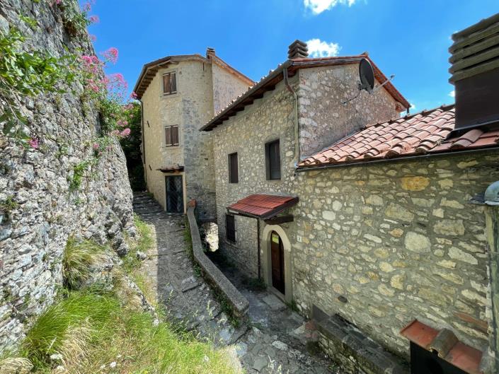 Image No.54-3 Bed Townhouse for sale