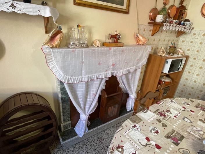 Image No.19-2 Bed Townhouse for sale