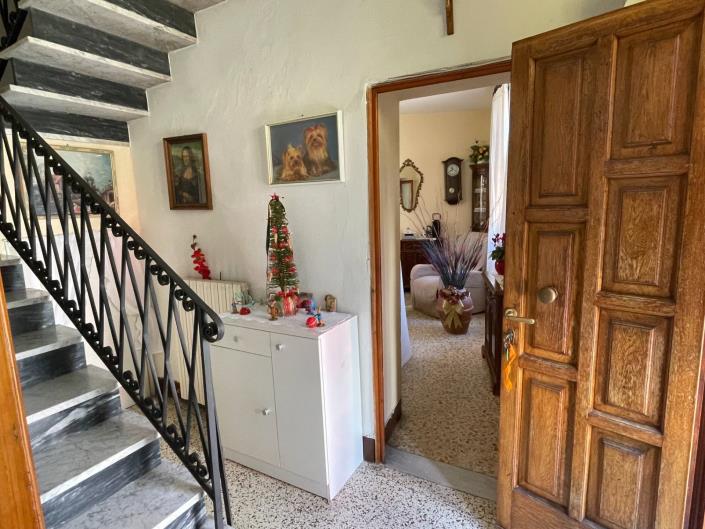 Image No.20-2 Bed Townhouse for sale