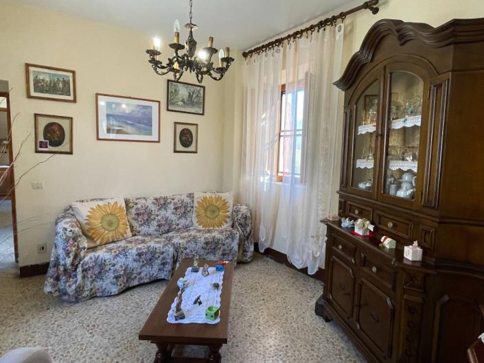 Image No.23-2 Bed Townhouse for sale