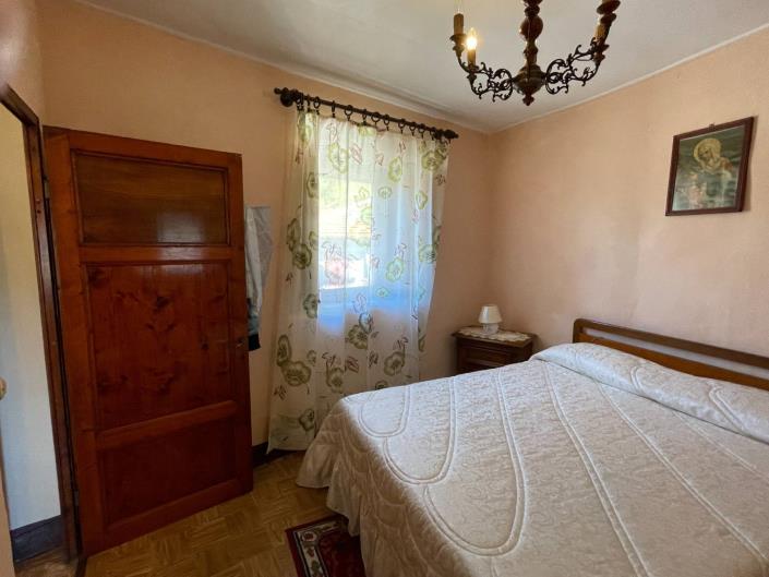 Image No.33-2 Bed Townhouse for sale