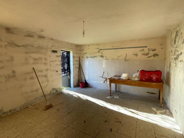 Image No.55-2 Bed Townhouse for sale