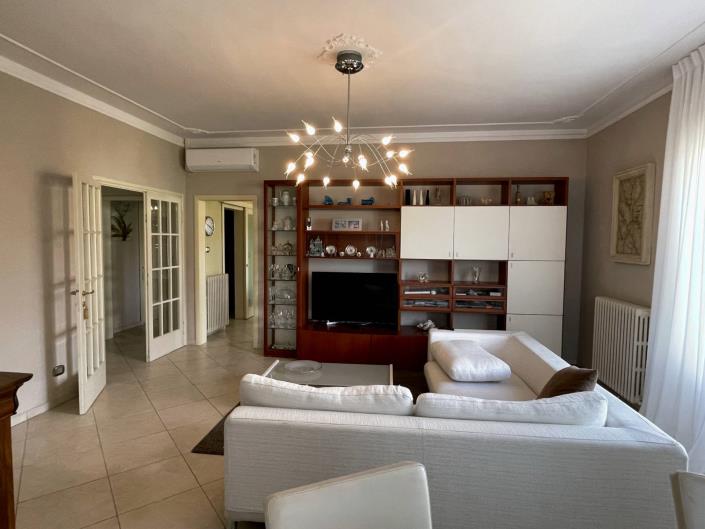 Image No.6-4 Bed Villa for sale