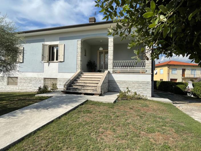 Image No.47-4 Bed Villa for sale