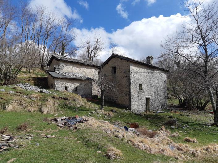 Image No.10-4 Bed Village House for sale