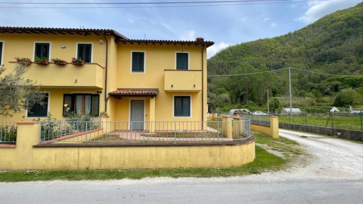 Image No.1-3 Bed Semi-Detached for sale