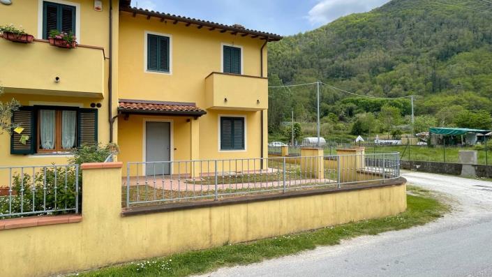 Image No.9-3 Bed Semi-Detached for sale